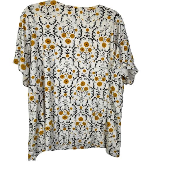 Croft & Barrow White Floral Top Size 3X - Picture 2 of 3